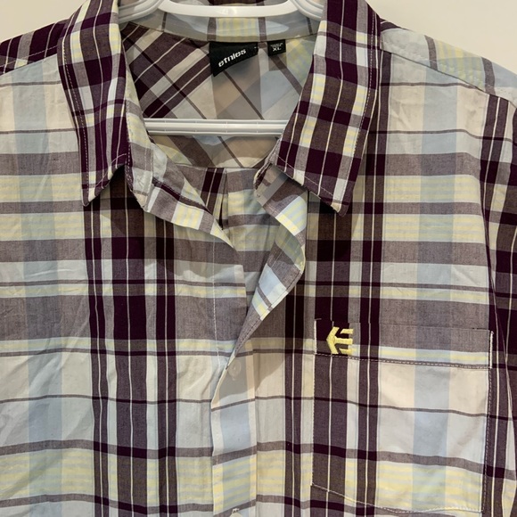 Etnies Button Up T-shirt - Picture 4 of 5
